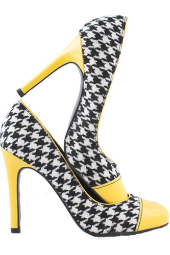 Taxi-themed high heel shoes combine yellow color with a checker pattern